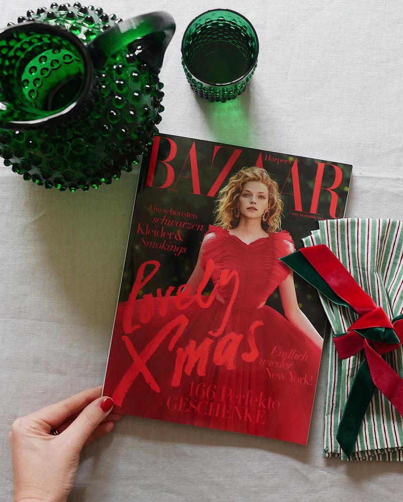 Harpers Bazaar - Dezember 2021