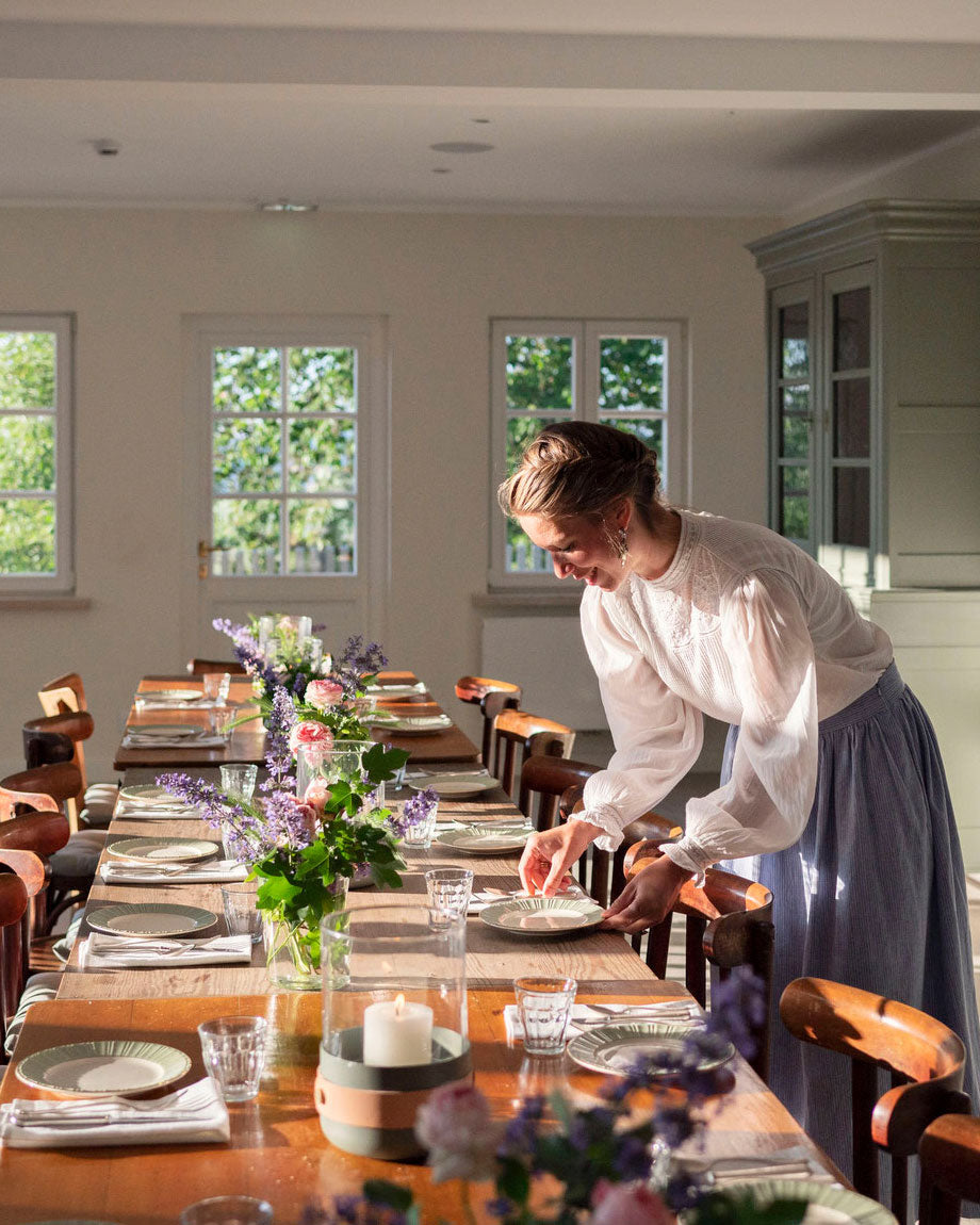 Gedeckter Tisch in Hazelnut House