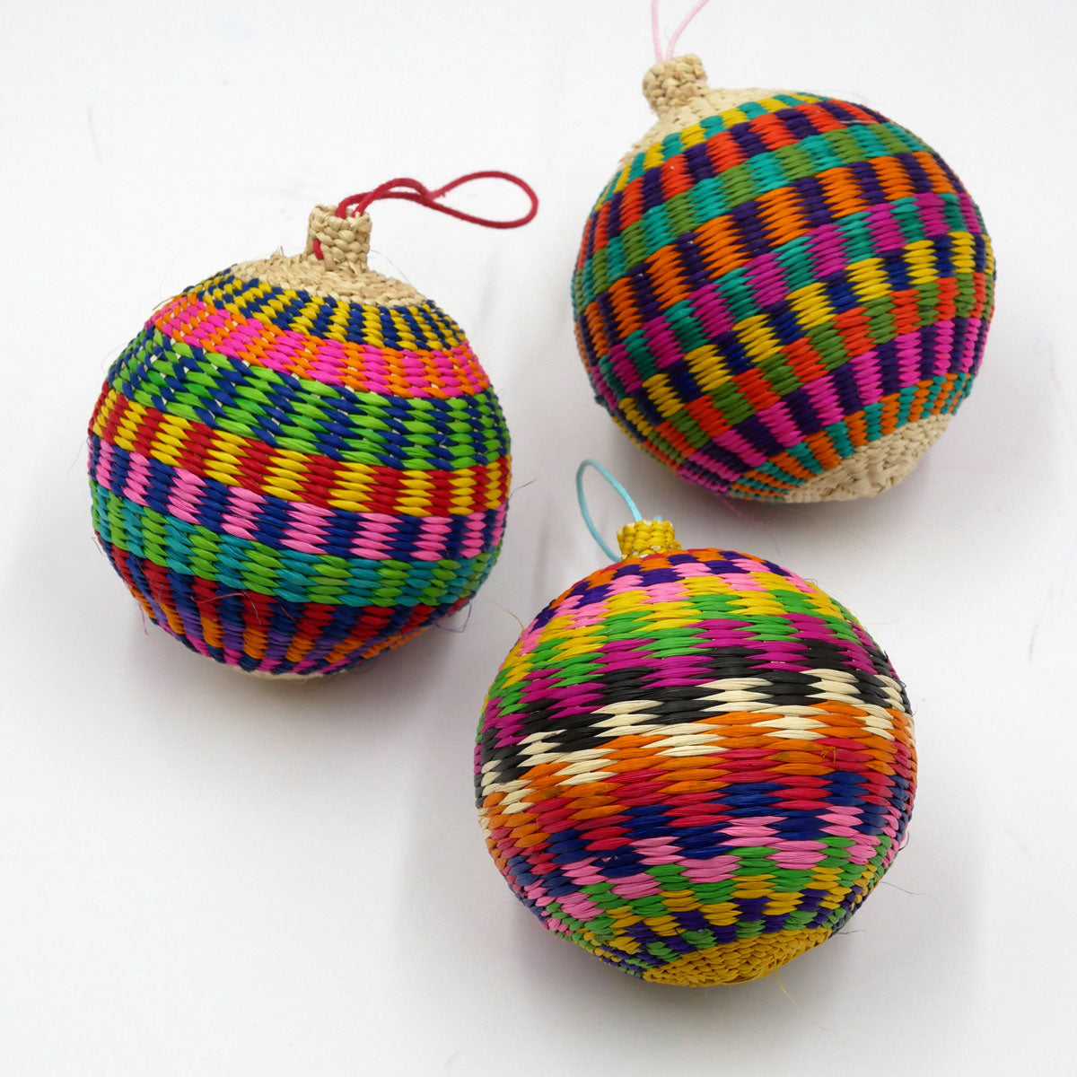 Kugeln aus Palmenstroh