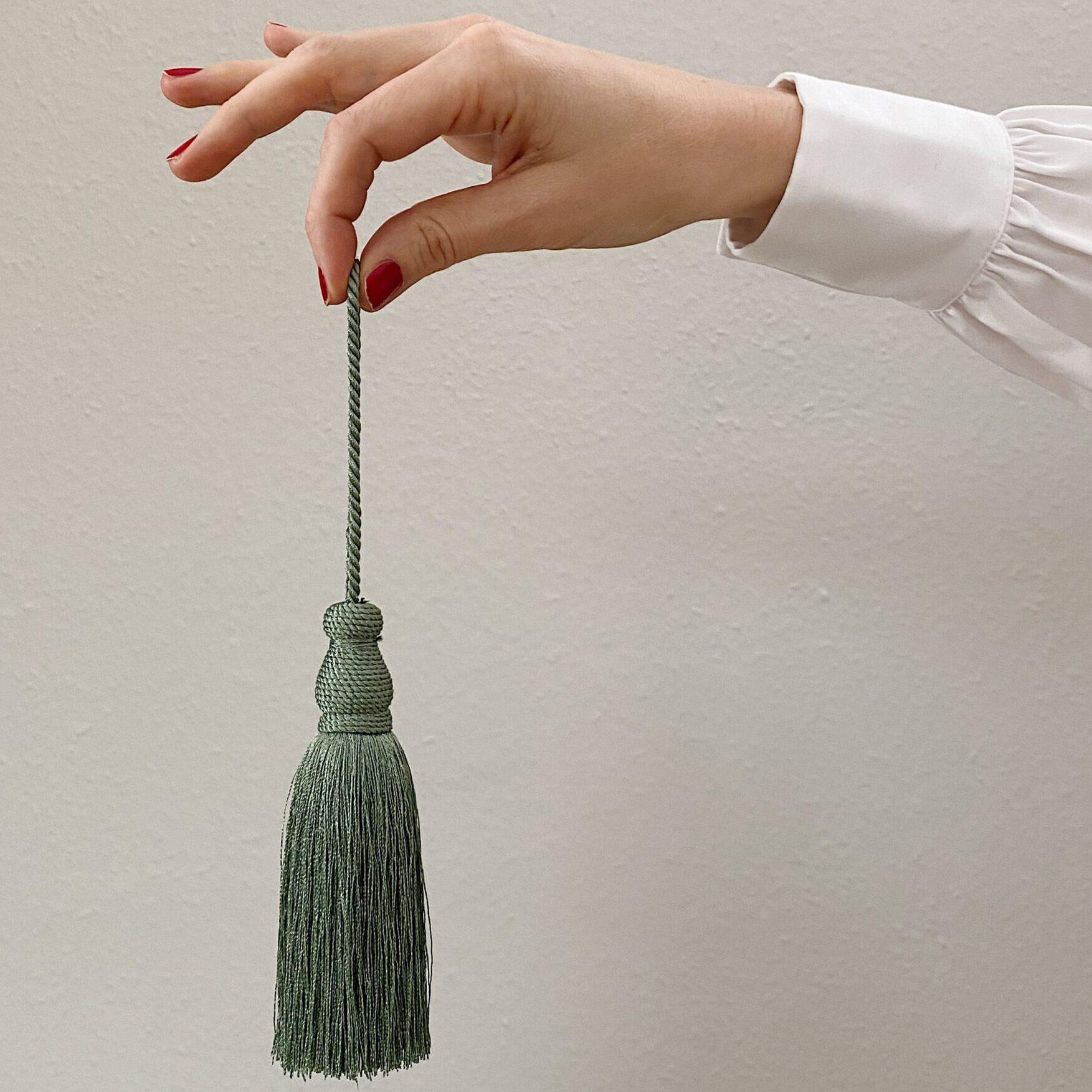 Quaste in Salbeigrün