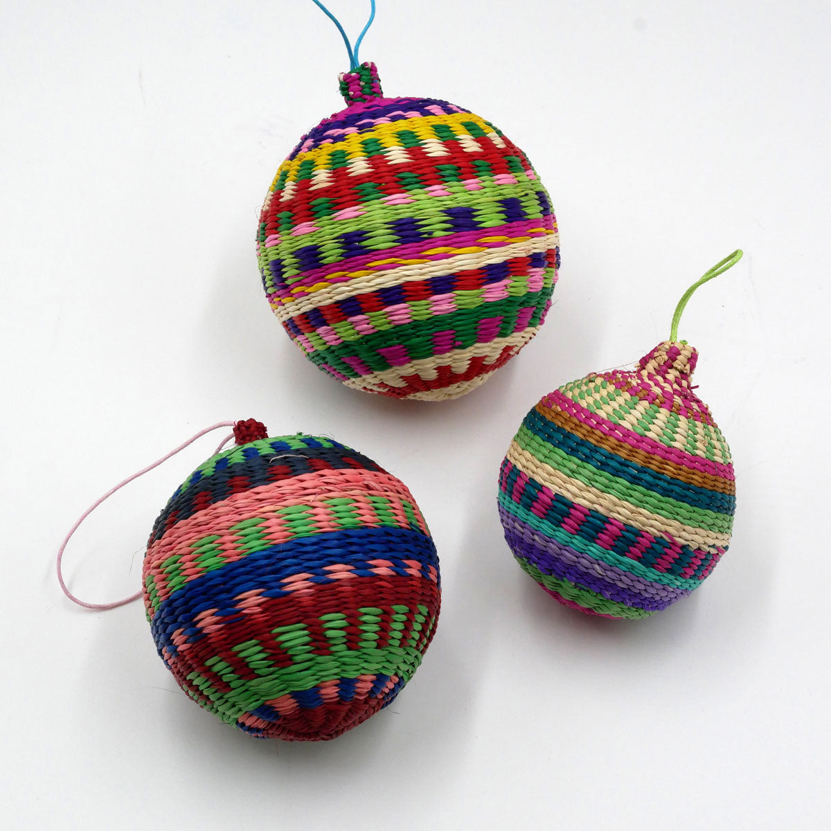 Kugeln aus Palmenstroh