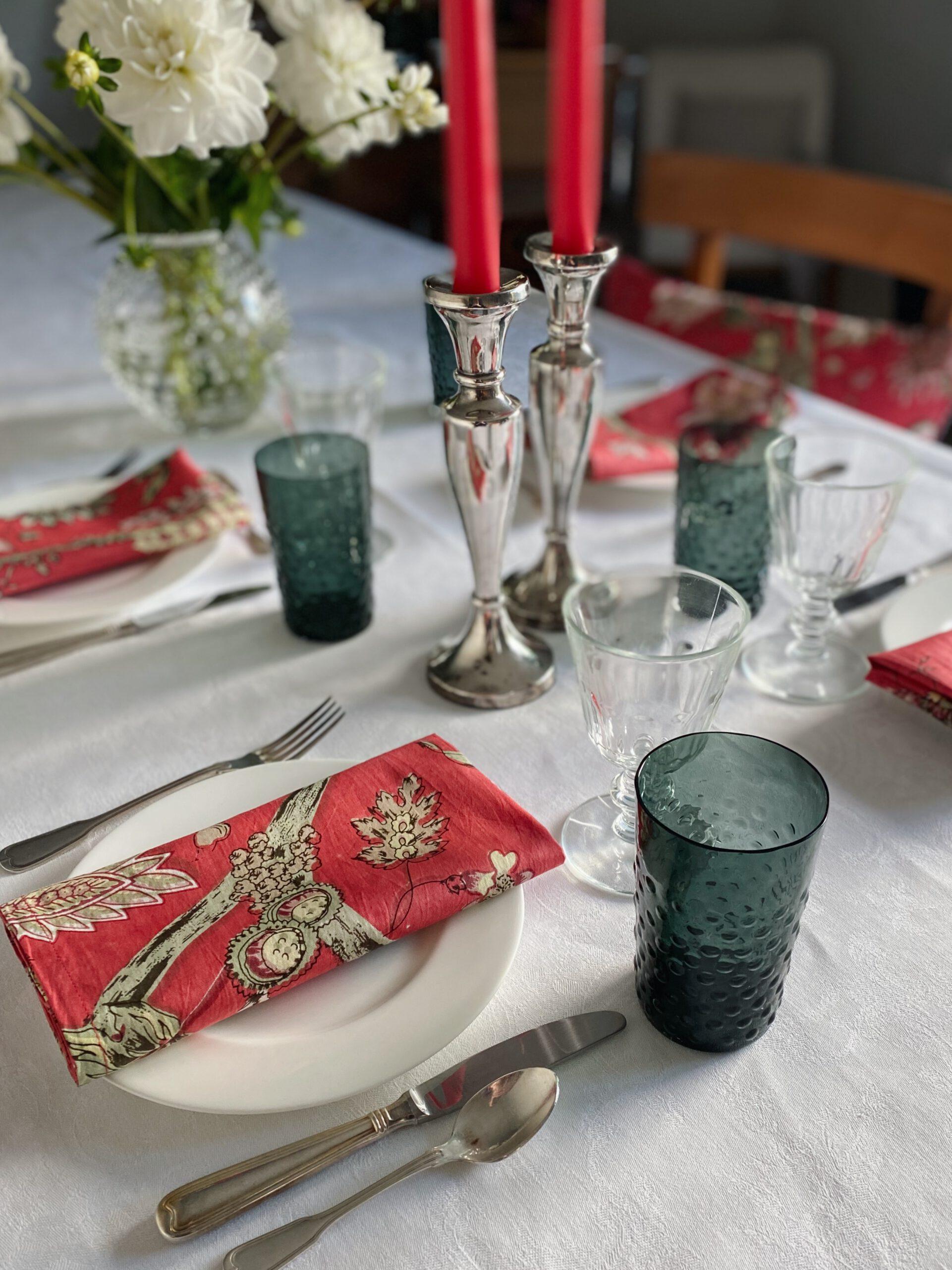 Lackierte Tafelkerzen in Korall - Zweier-Set