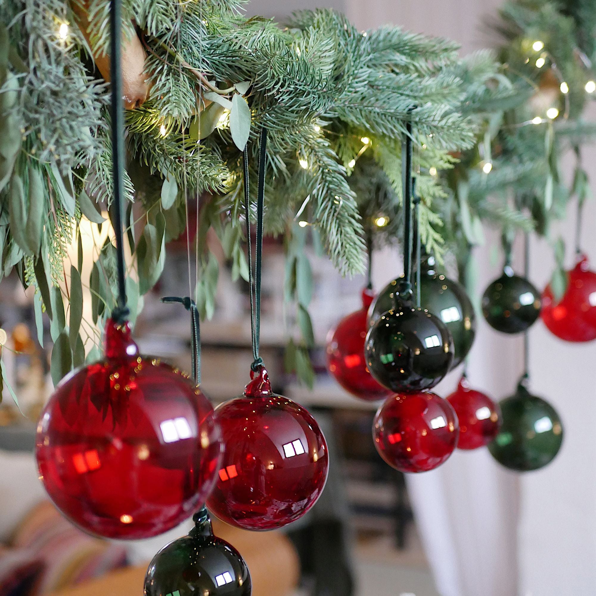 Glaskugel - mundgeblasen, dunkelgrün