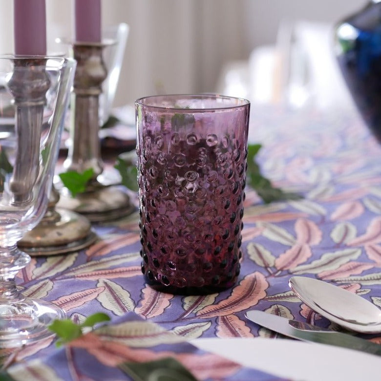 Wasserglas mit Noppen Violett