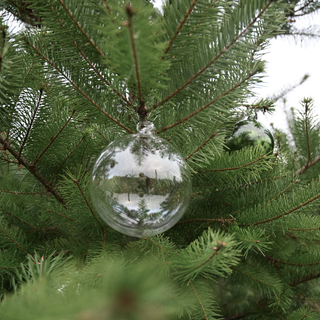 Glaskugel - mundgeblasen, weiß