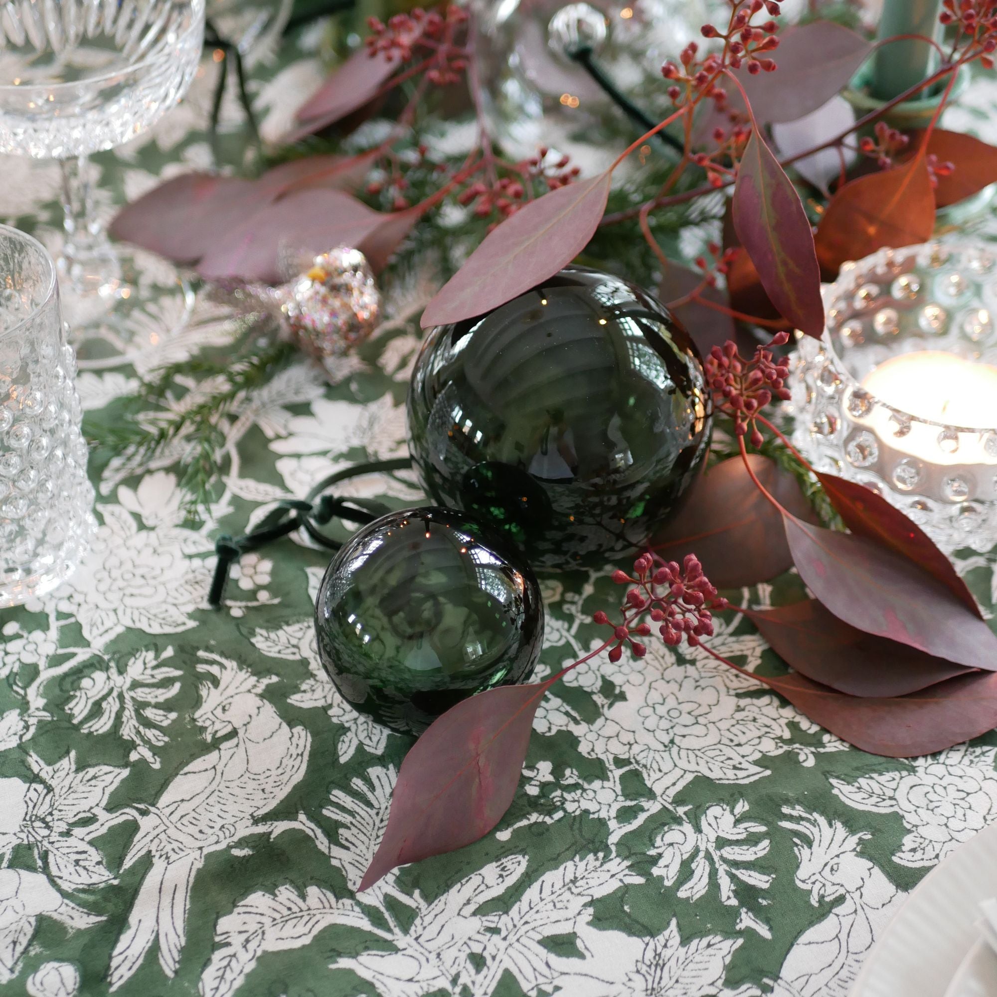 Glaskugel - mundgeblasen, dunkelgrün