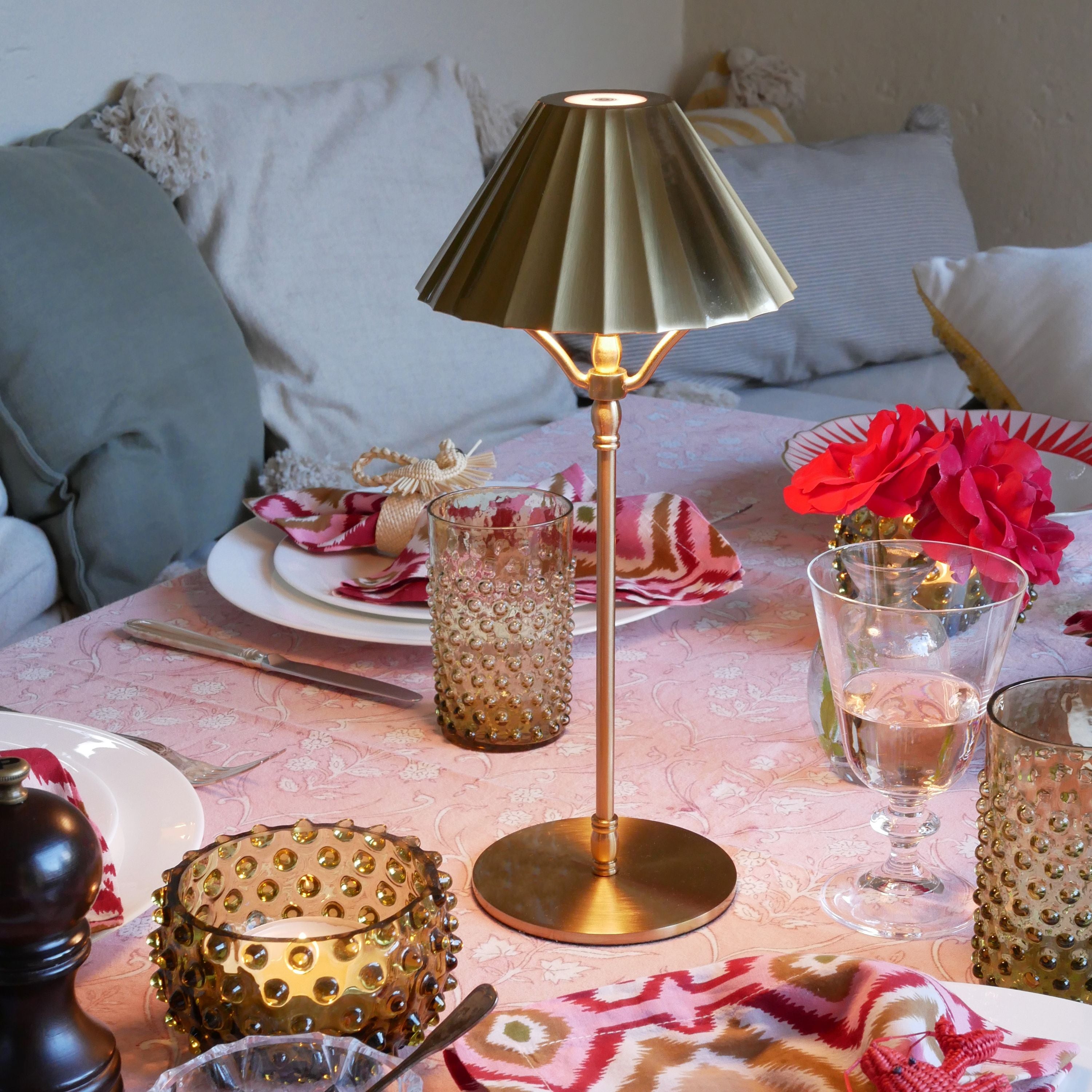Akku Tischleuchte in Gold