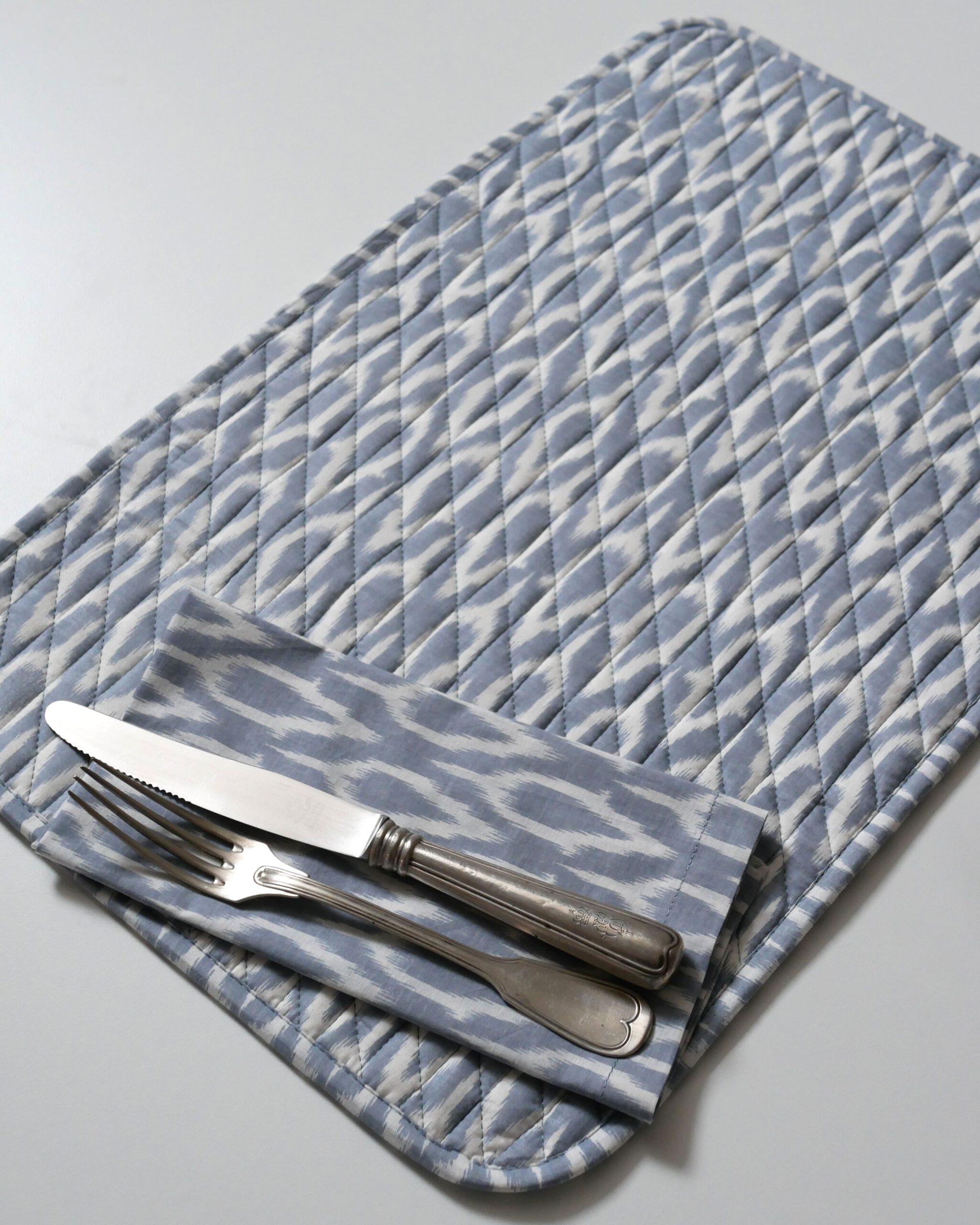Tischsets abgesteppt graublau