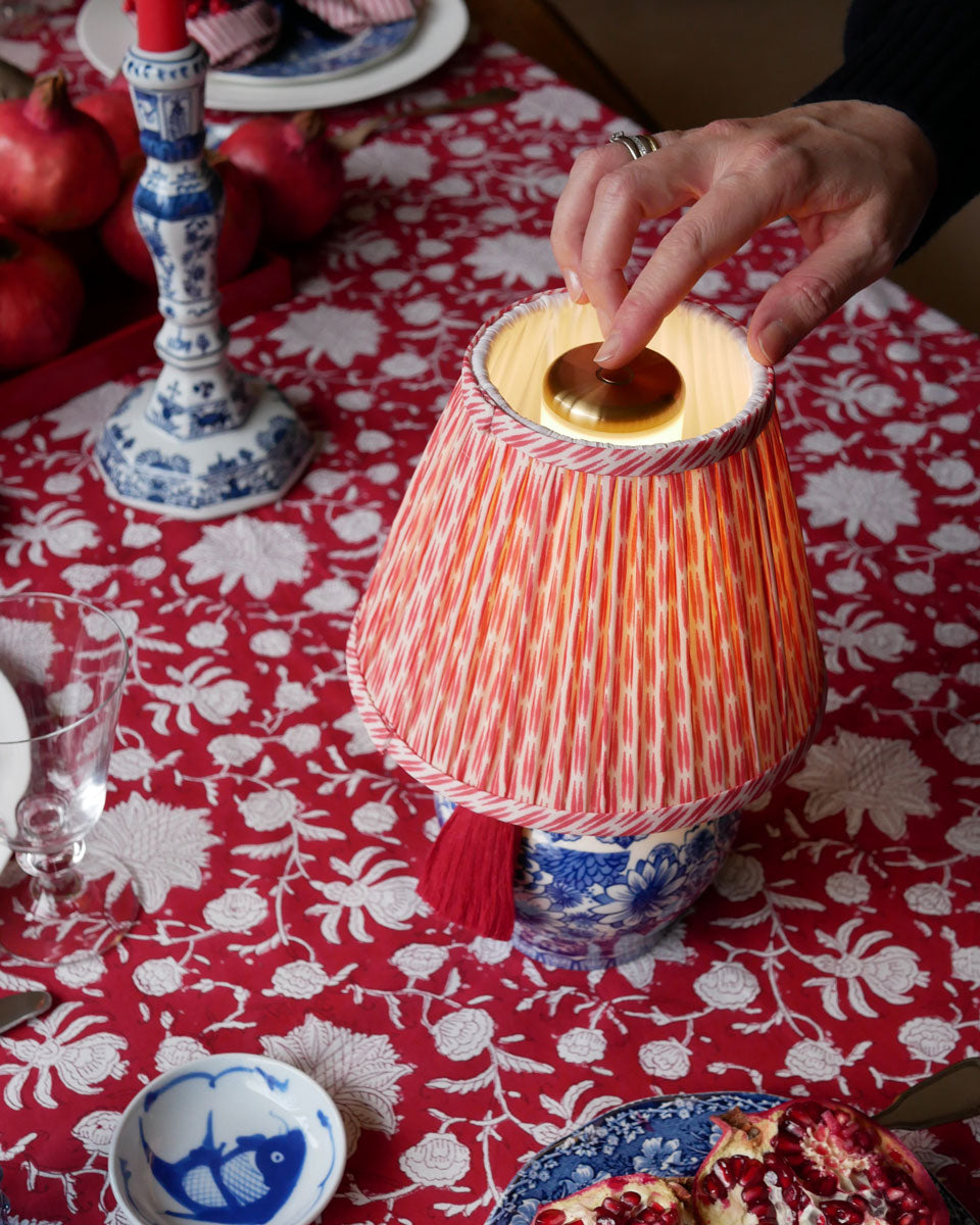 Akku Tischleuchte "Hongkong" mit Vasenfuß