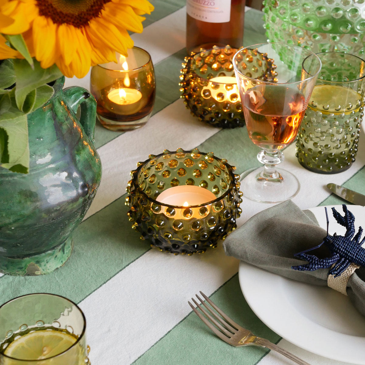 Schälchen mit Noppen in Oliv