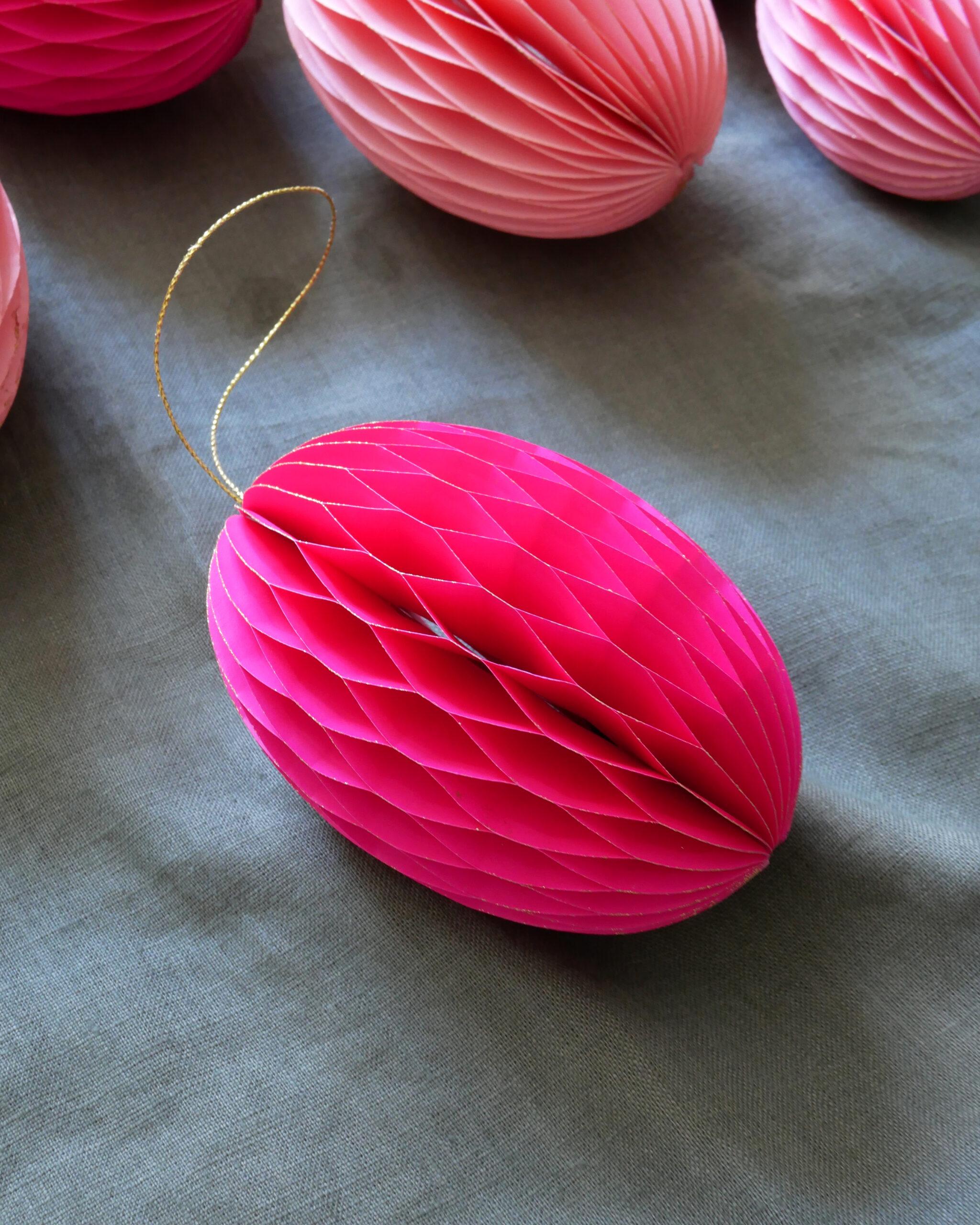 Ostereier aus Wabenpapier