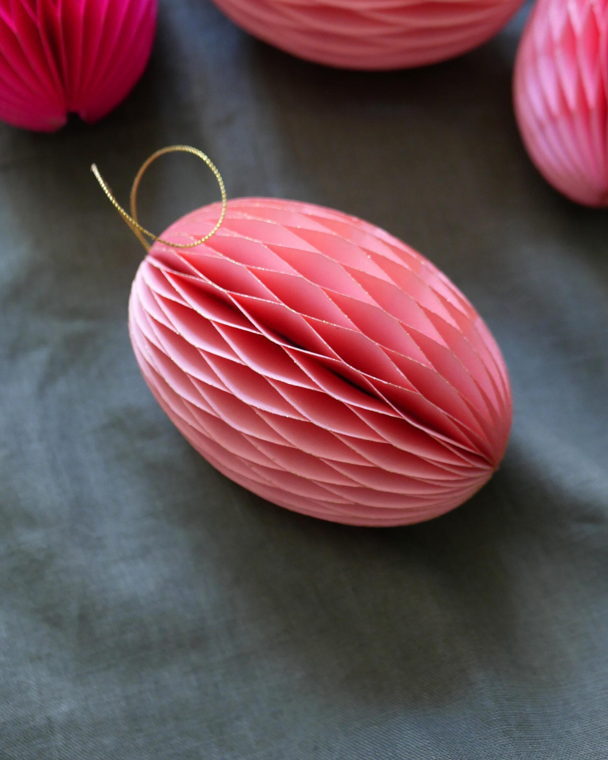 Ostereier aus Wabenpapier