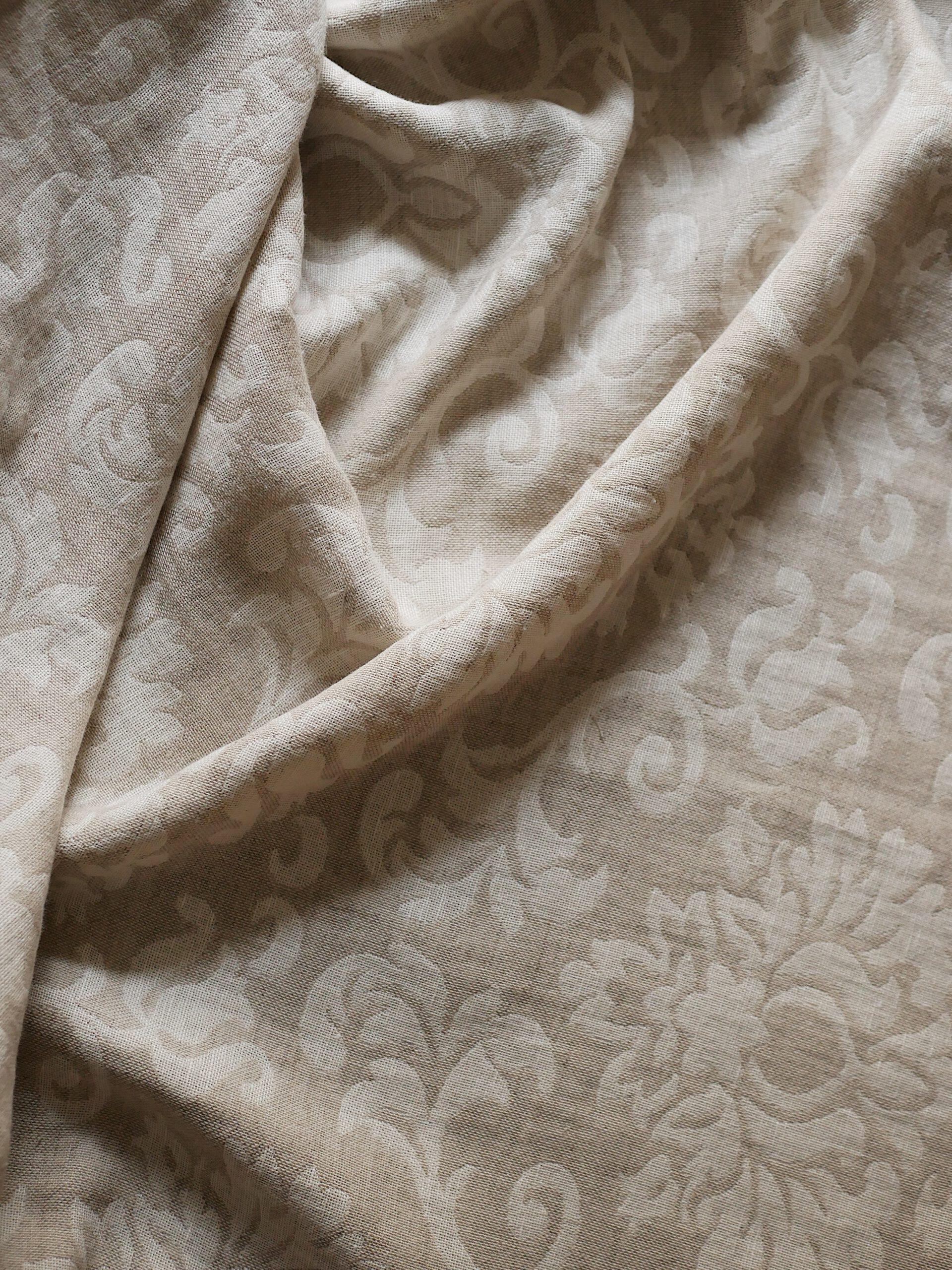 Leinen Tischdecke Jacquard Sand mit Quasten