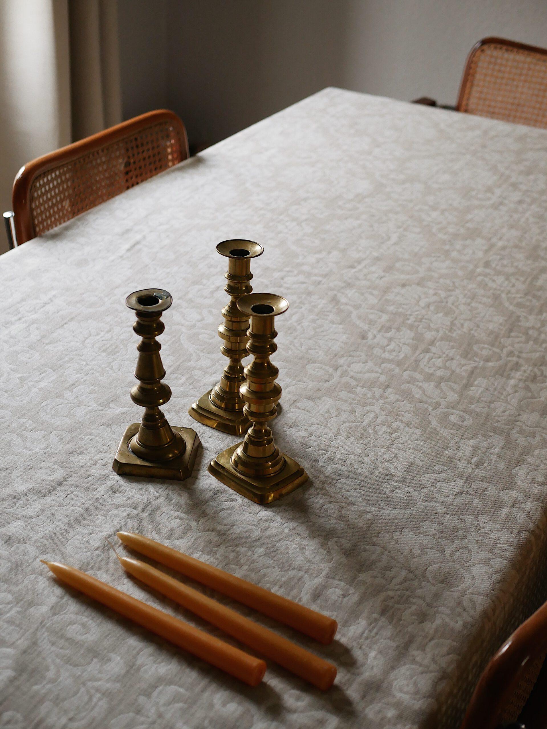 Leinen Tischdecke Jacquard Sand mit Quasten