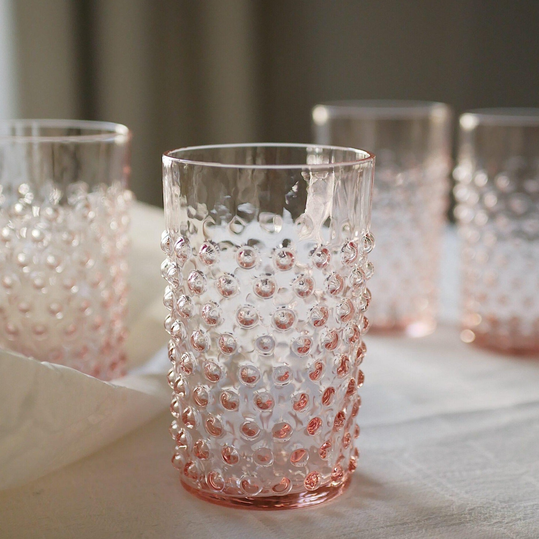 Wasserglas mit Noppen Rosa (4er)