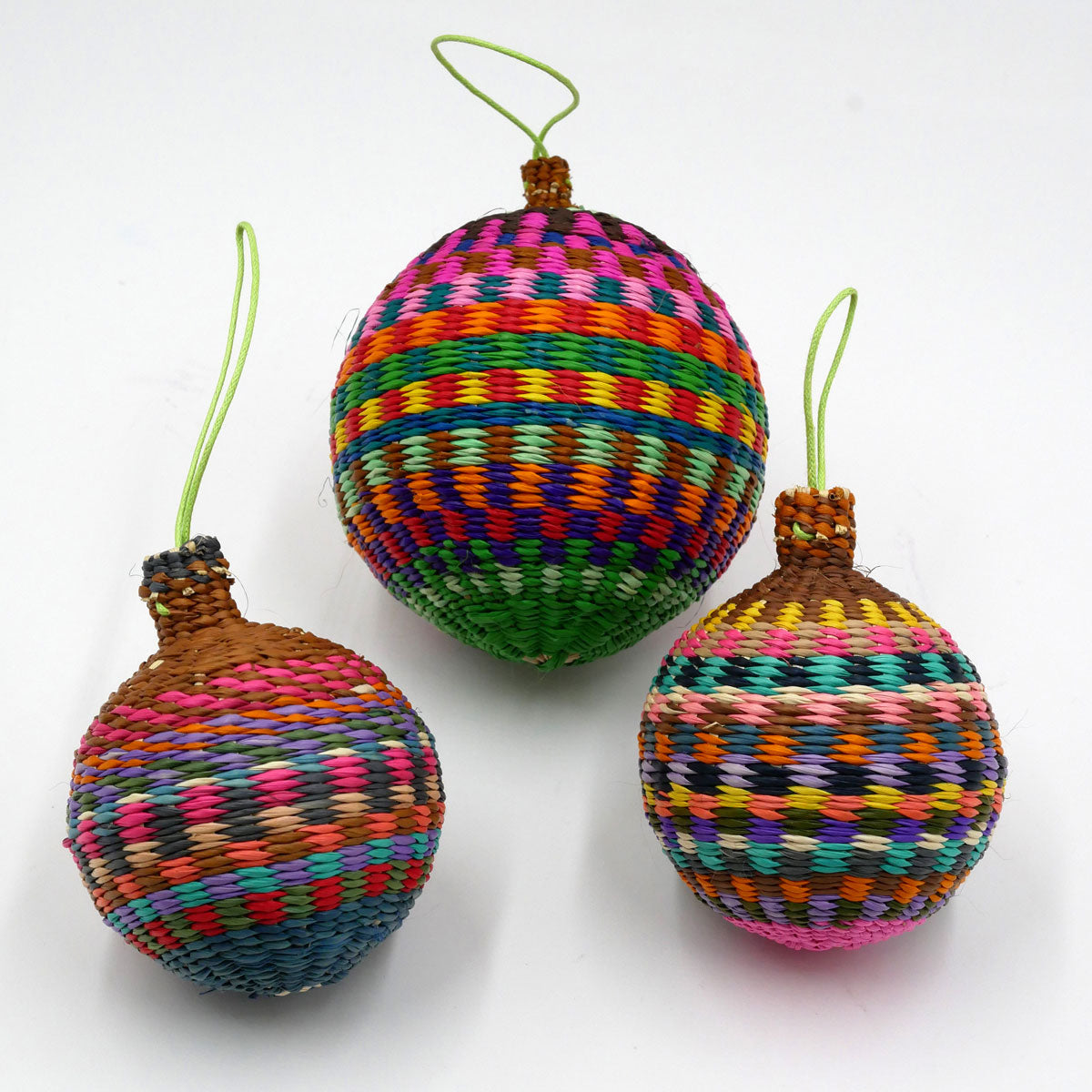 Kugeln aus Palmenstroh