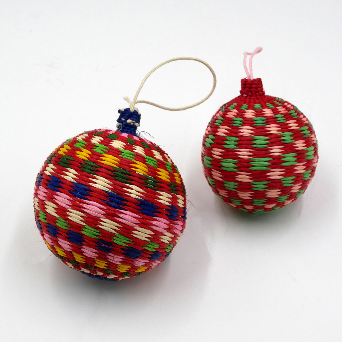 Kugeln aus Palmenstroh