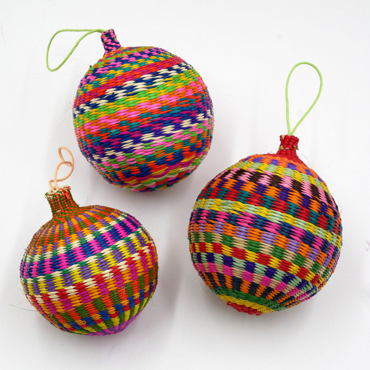 Kugeln aus Palmenstroh