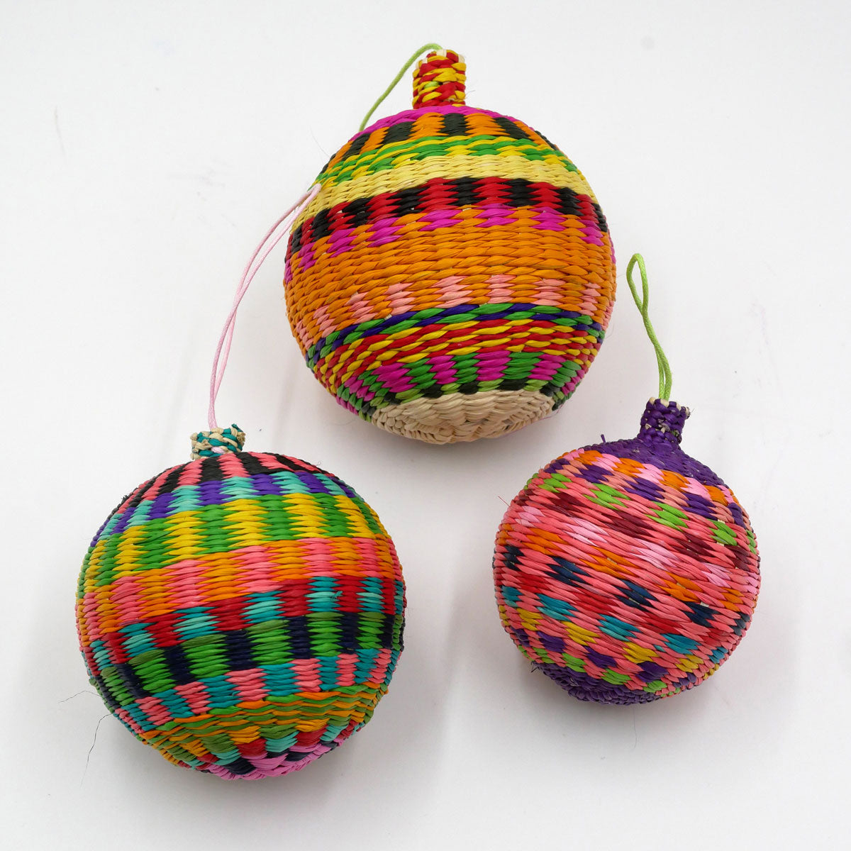 Kugeln aus Palmenstroh