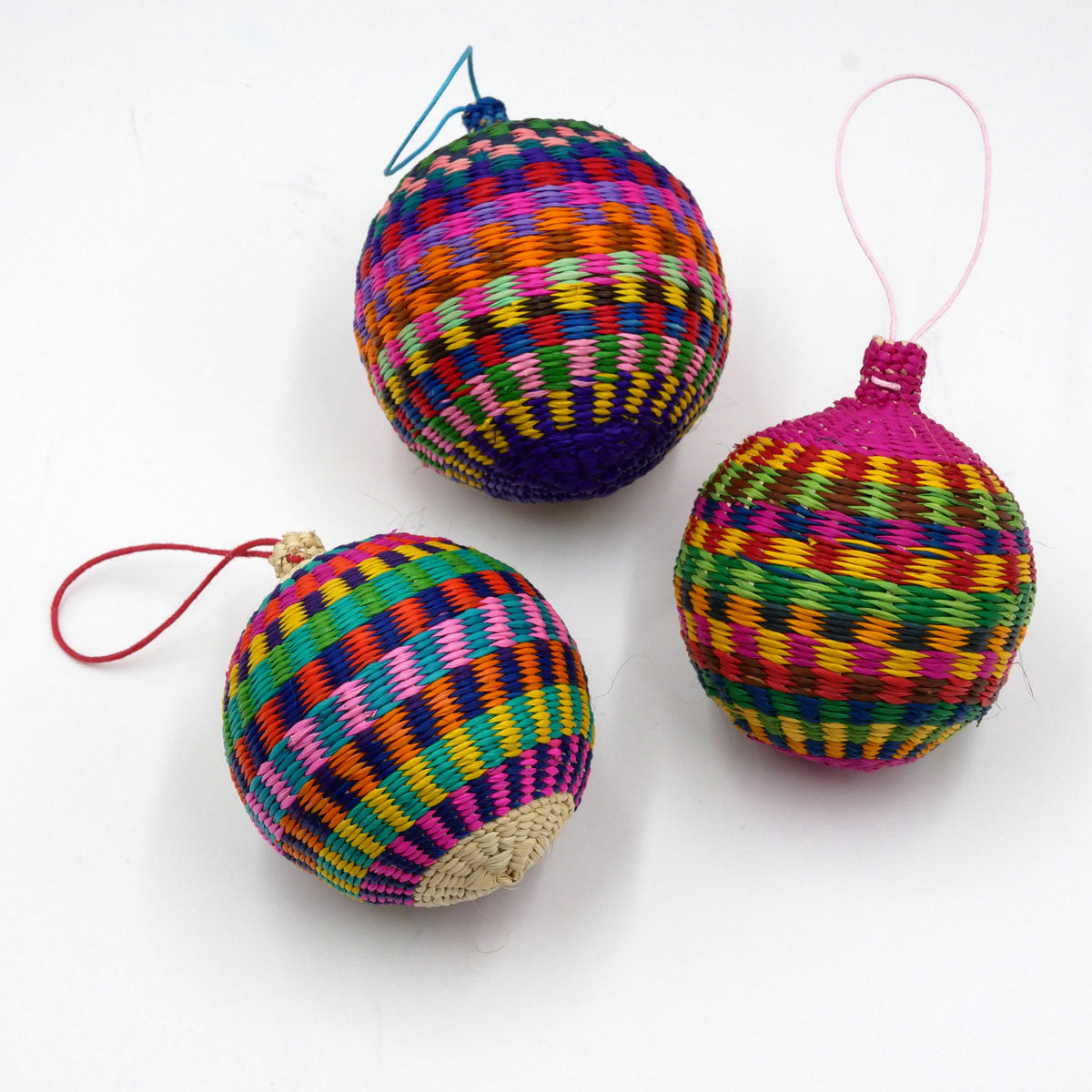 Kugeln aus Palmenstroh