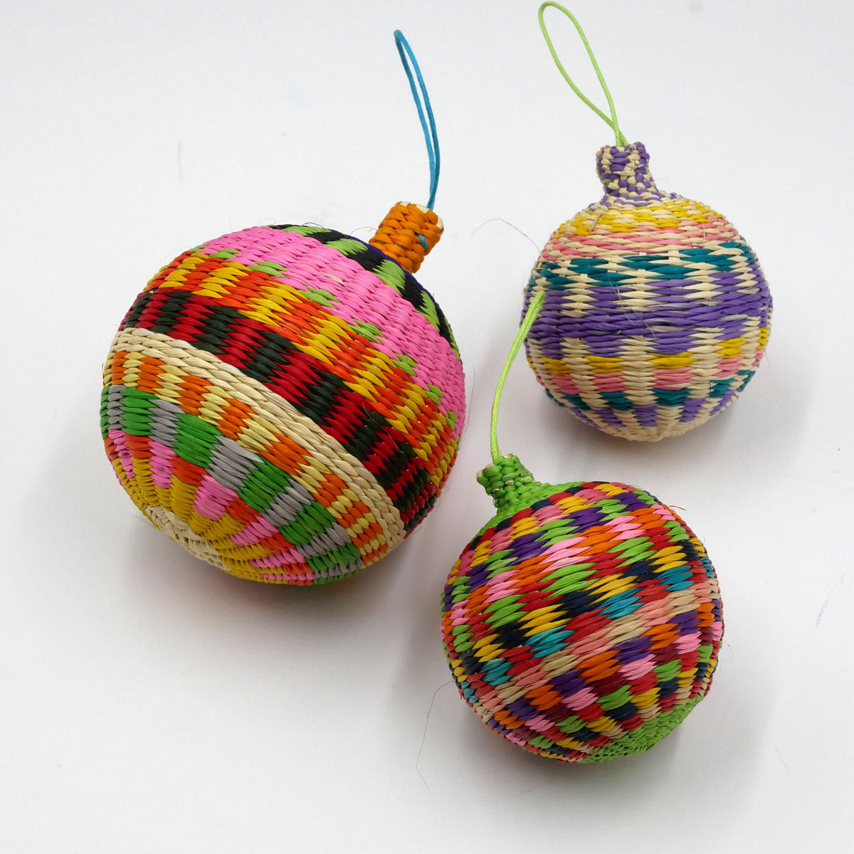 Kugeln aus Palmenstroh