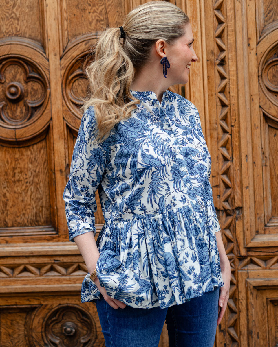 Bluse "Pina" mit blauem Muster