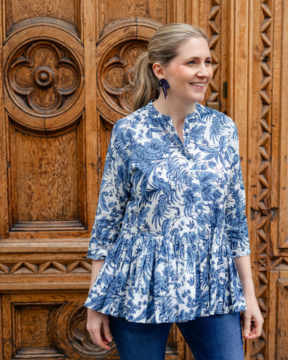 Bluse "Pina" mit blauem Muster