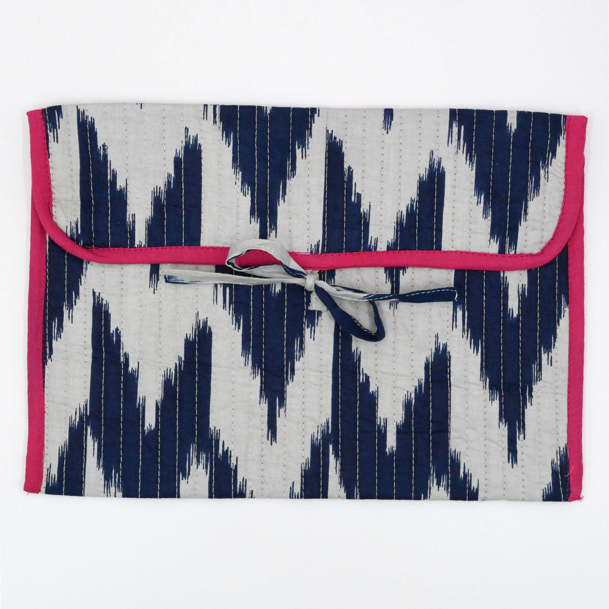 Pochette "Ikat" in navy und pink