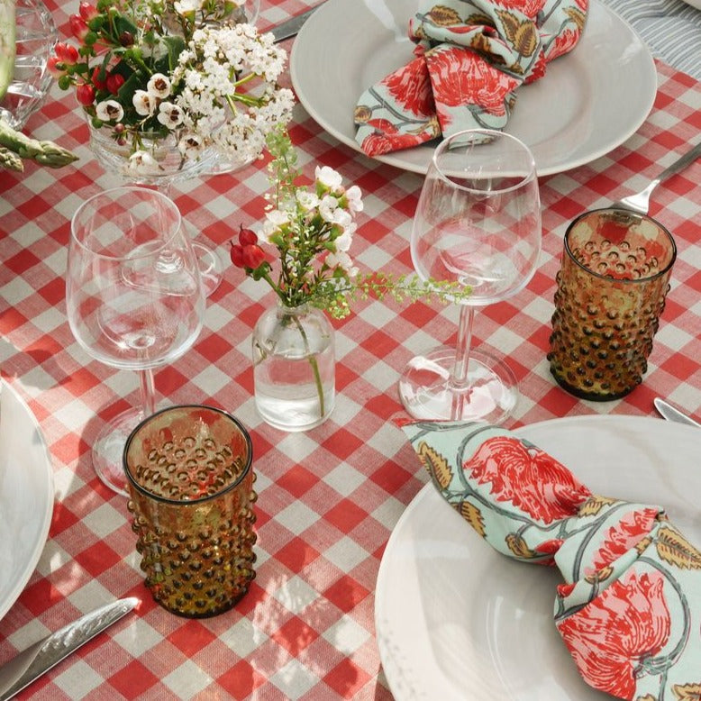 Wasserglas mit Noppen Olivgruen