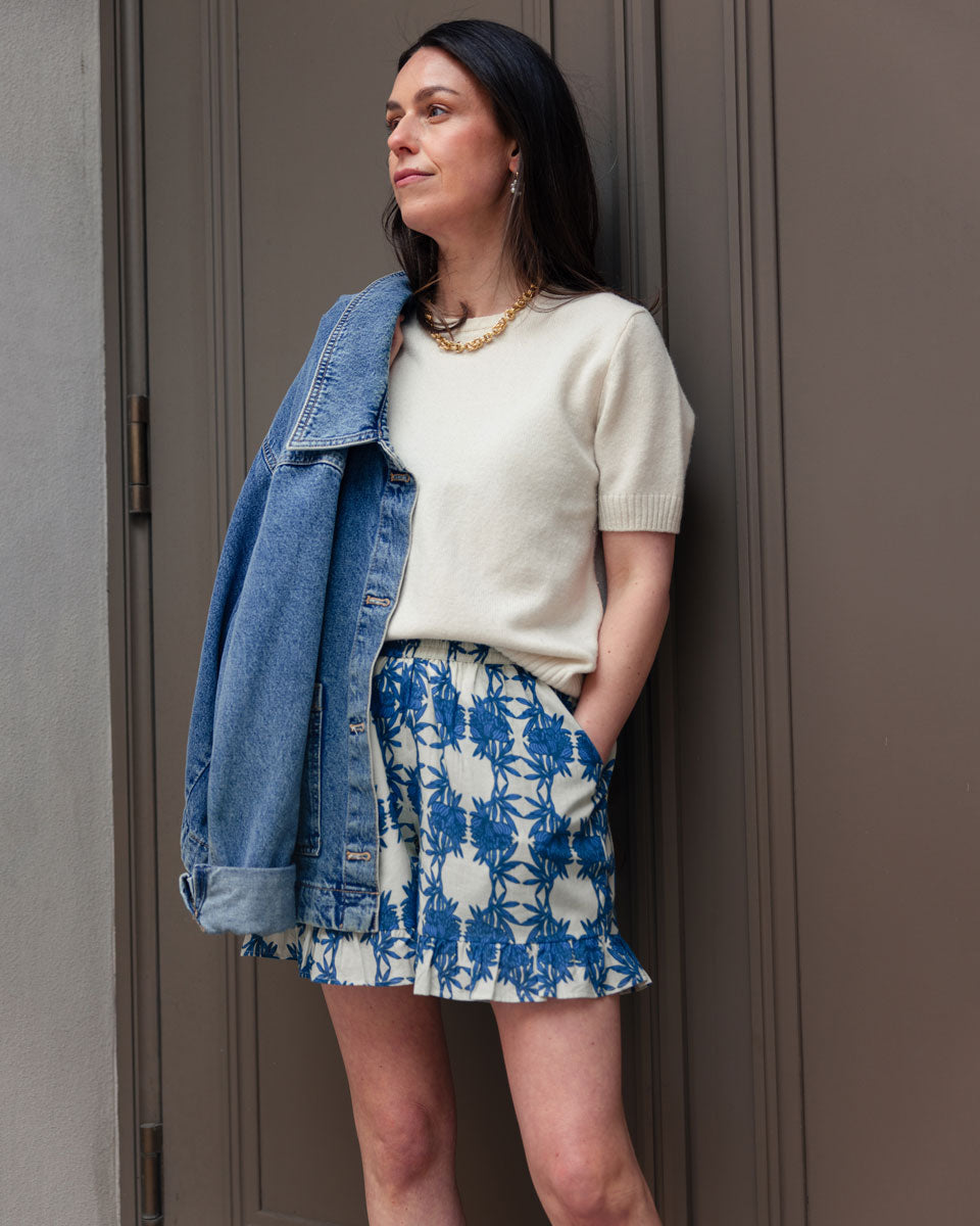 Shorts "Eleni" mit blauem Muster